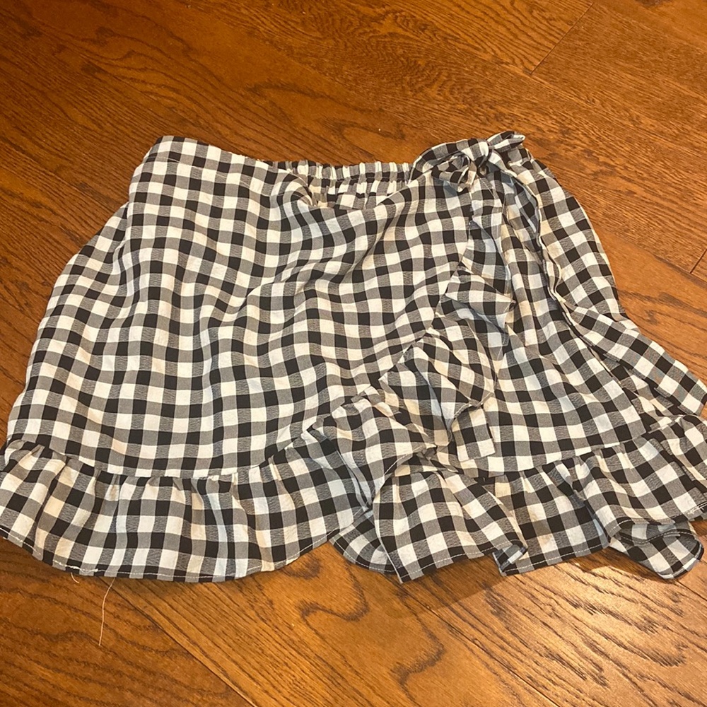 Altar’d State - Black and white skort (short+skirt)